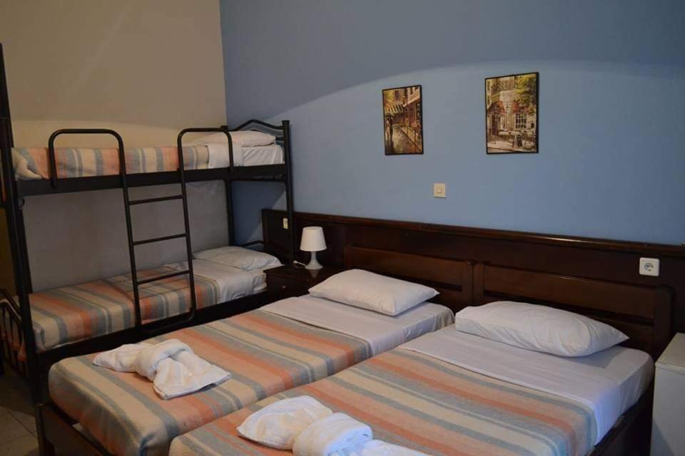 Athina Hotel Неос-Пантелеймонас Экстерьер фото
