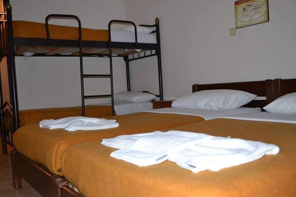 Athina Hotel Неос-Пантелеймонас Экстерьер фото